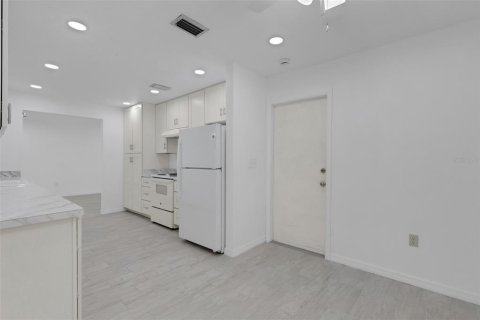Villa ou maison à vendre à Bradenton, Floride: 2 chambres, 161.65 m2 № 2437289 - photo 28