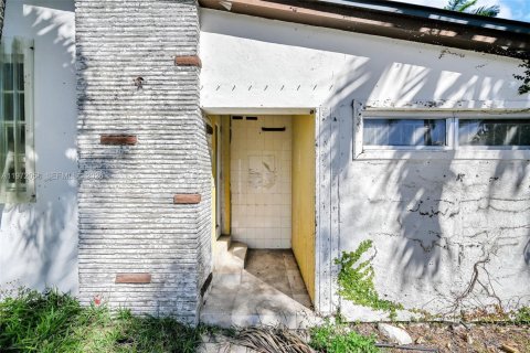 Terreno en venta en Miami, Florida, 2 dormitorios, 140.65 m2 № 2040367 - foto 22