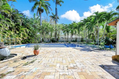 Terreno en venta en Miami, Florida, 2 dormitorios, 140.65 m2 № 2040367 - foto 21