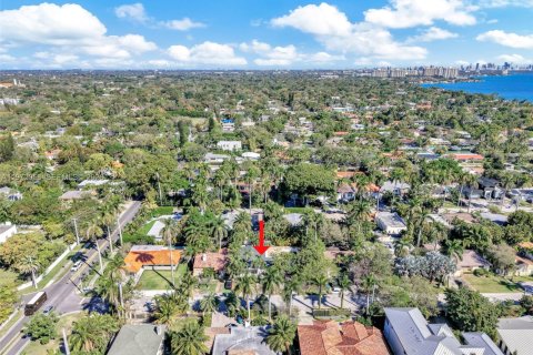 Terreno en venta en Miami, Florida, 2 dormitorios, 140.65 m2 № 2040367 - foto 2