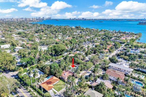 Terreno en venta en Miami, Florida, 2 dormitorios, 140.65 m2 № 2040367 - foto 3