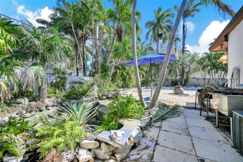 Terreno en venta en Miami, Florida, 2 dormitorios, 140.65 m2 № 2040367 - foto 20