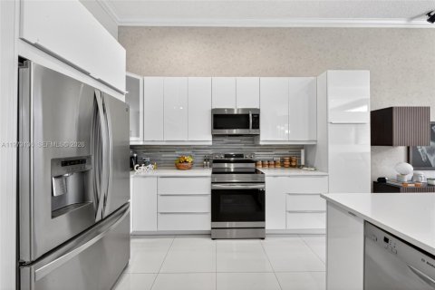 Casa en venta en Weston, Florida, 5 dormitorios, 283.44 m2 № 2176651 - foto 17