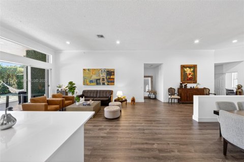 Casa en venta en Weston, Florida, 5 dormitorios, 283.44 m2 № 2176651 - foto 8