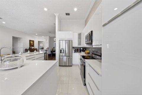 Casa en venta en Weston, Florida, 5 dormitorios, 283.44 m2 № 2176651 - foto 18