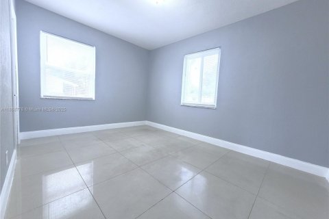 House in Fort Lauderdale, Florida 3 bedrooms, 97.55 sq.m. № 1932192 - photo 6