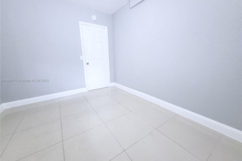 House in Fort Lauderdale, Florida 3 bedrooms, 97.55 sq.m. № 1932192 - photo 10