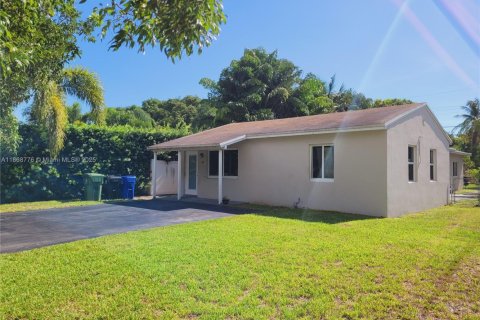 House in Fort Lauderdale, Florida 3 bedrooms, 97.55 sq.m. № 1932192 - photo 15