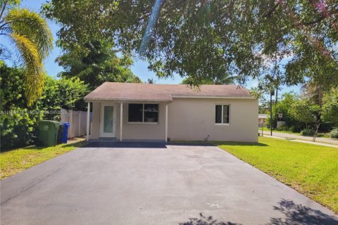 House in Fort Lauderdale, Florida 3 bedrooms, 97.55 sq.m. № 1932192 - photo 1