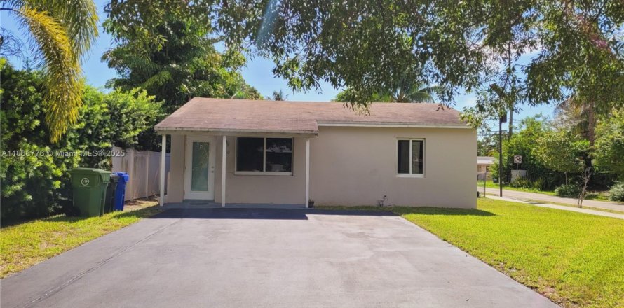 House in Fort Lauderdale, Florida 3 bedrooms, 97.55 sq.m. № 1932192