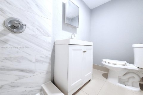 House in Fort Lauderdale, Florida 3 bedrooms, 97.55 sq.m. № 1932192 - photo 14