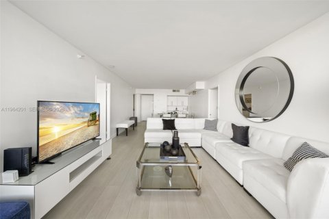 Condo in Aventura, Florida, 2 bedrooms  № 2025900 - photo 6