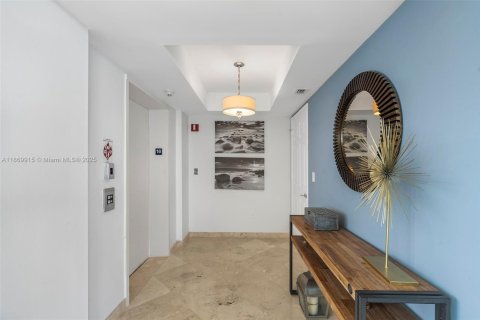 Copropriété à vendre à Sunny Isles Beach, Floride: 2 chambres, 156.08 m2 № 1979429 - photo 3