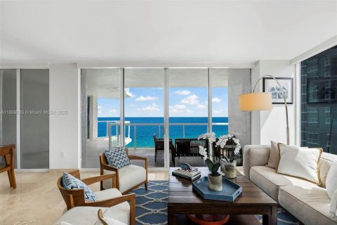 Copropriété à vendre à Sunny Isles Beach, Floride: 2 chambres, 156.08 m2 № 1979429 - photo 1