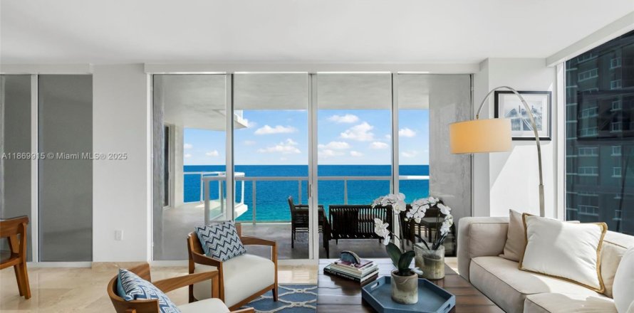 Condo à Sunny Isles Beach, Floride, 2 chambres № 1979429