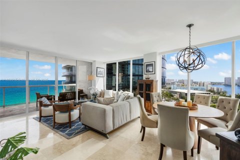 Copropriété à vendre à Sunny Isles Beach, Floride: 2 chambres, 156.08 m2 № 1979429 - photo 11