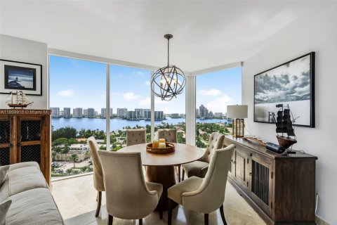 Copropriété à vendre à Sunny Isles Beach, Floride: 2 chambres, 156.08 m2 № 1979429 - photo 14