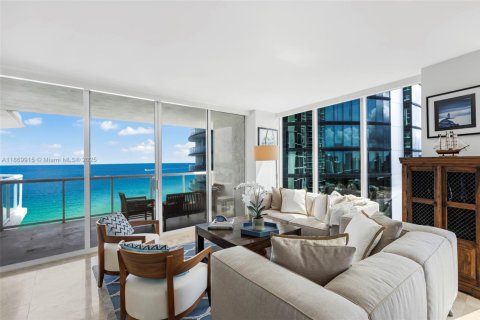 Copropriété à vendre à Sunny Isles Beach, Floride: 2 chambres, 156.08 m2 № 1979429 - photo 2