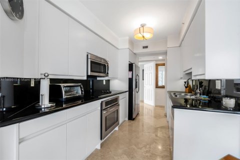 Copropriété à vendre à Sunny Isles Beach, Floride: 2 chambres, 156.08 m2 № 1979429 - photo 23