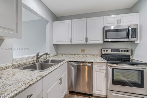 Condominio en venta en Boynton Beach, Florida, 1 dormitorio, 58.44 m2 № 2010335 - foto 2