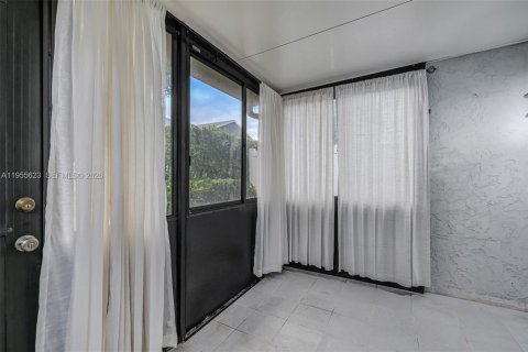 Condominio en venta en Boynton Beach, Florida, 1 dormitorio, 58.44 m2 № 2010335 - foto 27