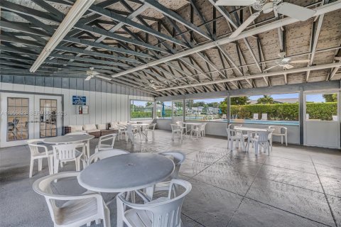 Condominio en venta en Boynton Beach, Florida, 1 dormitorio, 58.44 m2 № 2010335 - foto 10