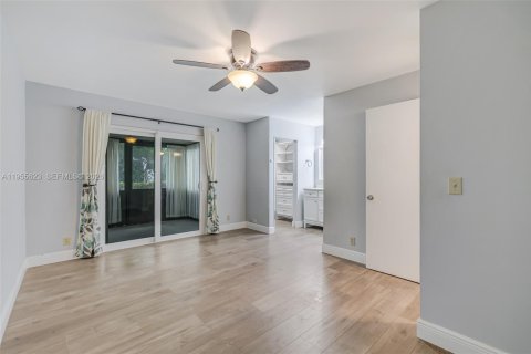 Condominio en venta en Boynton Beach, Florida, 1 dormitorio, 58.44 m2 № 2010335 - foto 19