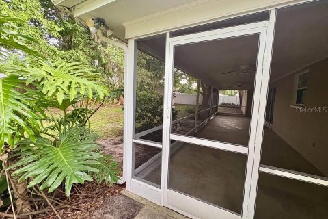 House in Ormond Beach, Florida 3 bedrooms, 175.21 sq.m. № 2205557 - photo 10