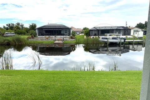 House in Port Charlotte, Florida 4 bedrooms, 196.67 sq.m. № 1687646 - photo 30