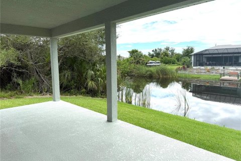 House in Port Charlotte, Florida 4 bedrooms, 196.67 sq.m. № 1687646 - photo 28