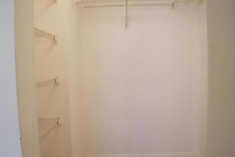 Condo in Lake Worth, Florida, 2 bedrooms № 2261233 - photo 21