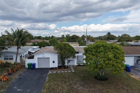 House in Miramar, Florida 3 bedrooms, 131.55 sq.m. № 1731145 - photo 2