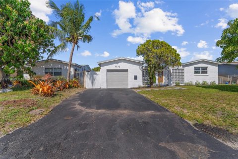 House in Miramar, Florida 3 bedrooms, 131.55 sq.m. № 1731145 - photo 24