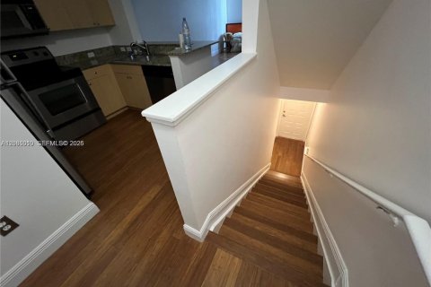 Touwnhouse à louer à Aventura, Floride: 1 chambre, 79.8 m2 № 2357160 - photo 9