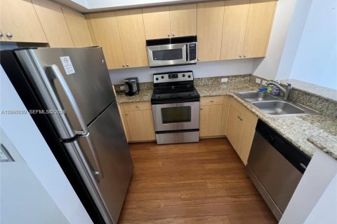 Touwnhouse à louer à Aventura, Floride: 1 chambre, 79.8 m2 № 2357160 - photo 8
