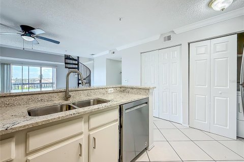 Condo in Clearwater, Florida, 2 bedrooms № 2100260 - photo 13