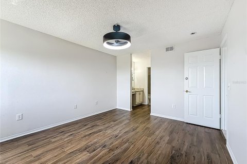 Condo in Clearwater, Florida, 2 bedrooms № 2100260 - photo 29