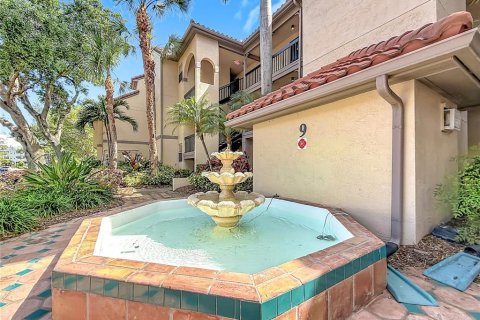 Condo in Clearwater, Florida, 2 bedrooms № 2100260 - photo 2