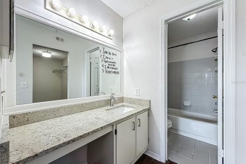Condo in Clearwater, Florida, 2 bedrooms № 2100260 - photo 24