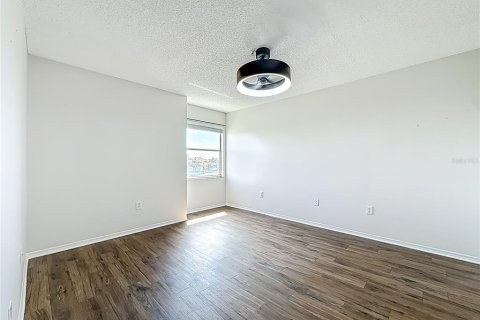 Condo in Clearwater, Florida, 2 bedrooms № 2100260 - photo 28