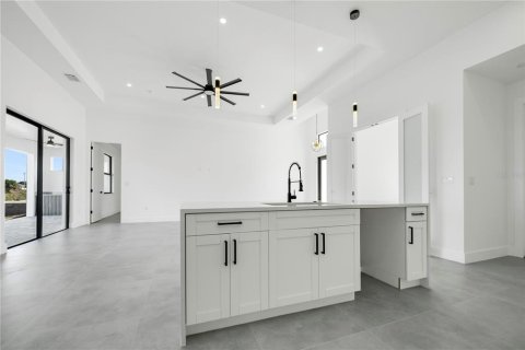 Casa en venta en Cape Coral, Florida, 3 dormitorios, 180.23 m2 № 1111416 - foto 8