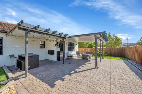House in Homestead, Florida 4 bedrooms, 202.34 sq.m. № 1700340 - photo 5