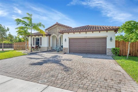 House in Homestead, Florida 4 bedrooms, 202.34 sq.m. № 1700340 - photo 2