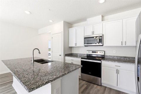 Touwnhouse à louer à Sanford, Floride: 3 chambres, 157.93 m2 № 2156571 - photo 2