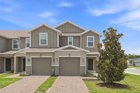 Touwnhouse à LANDINGS AT RIVERBEND TOWNHOMES à Sanford, Floride 3 chambres, 157.93 m2 № 2156571