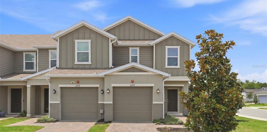 Touwnhouse à LANDINGS AT RIVERBEND TOWNHOMES à Sanford, Floride 3 chambres, 157.93 m2 № 2156571