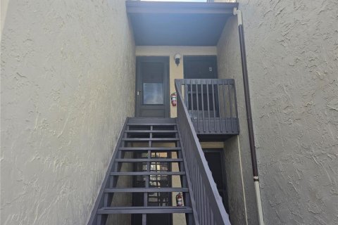 Condo in Sarasota, Florida, 2 bedrooms  № 2208406 - photo 3