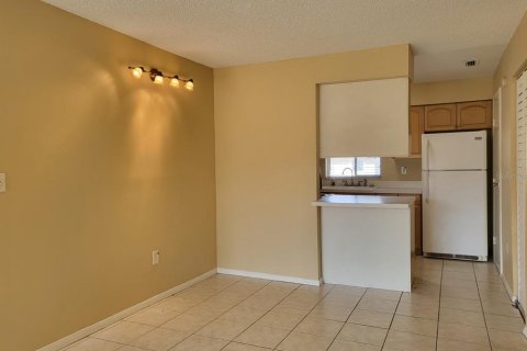 Condo in Sarasota, Florida, 2 bedrooms  № 2208406 - photo 9