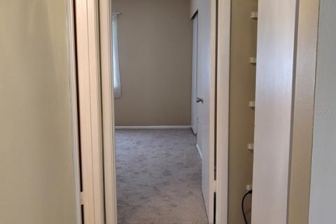 Condo in Sarasota, Florida, 2 bedrooms  № 2208406 - photo 17