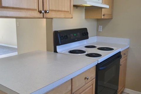 Condo in Sarasota, Florida, 2 bedrooms  № 2208406 - photo 11
